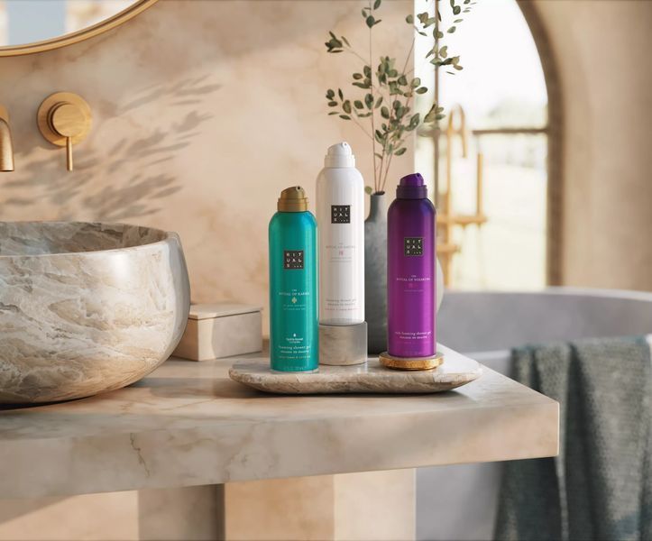 Подарунковий набір гель-пінок для душу Rituals Yozakura, Sakura, Karma &mdash; основне фото товару, вигляд спереду