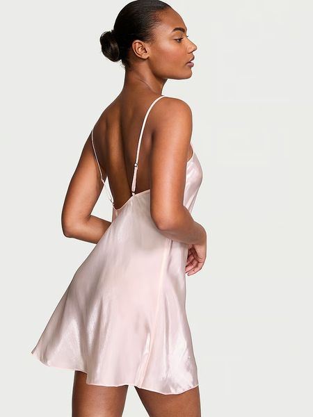 Нічна сорочка жіноча Victoria's Secret Organza Mini Slip Dress Pink 26798840 фото