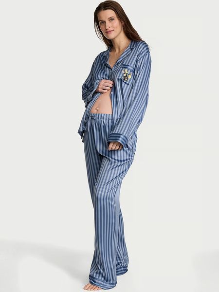 Піжама Victoria's Secret Signature Satin Long Pajama Set — фото товару | VikkyStyle Піжама Victoria's Secret Signature Satin Long Pajama Set — основне фото товару, вигляд спереду