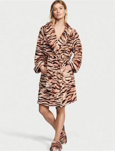 Халат Victoria's Secret Short Cozy Robe 26811553D фото