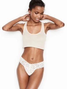 Кружевные трусики стринги Victoria's Secret The Lacie Lace-up Thong Panty Coconut White 24335002 фото