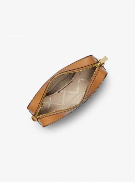 Сумка Michael Kors Jet Set Crossbody Vanilla Acorn Medium &mdash; основне фото товару, вигляд спереду