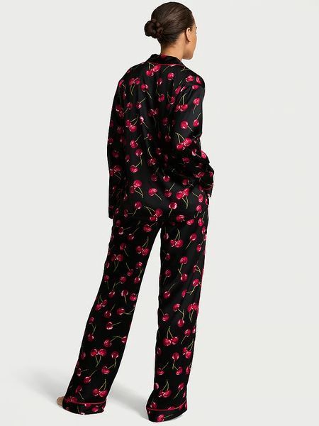 Піжама Сатинова Victoria's Secret Signature Satin Long Pajama Set &mdash; основне фото товару, вигляд спереду