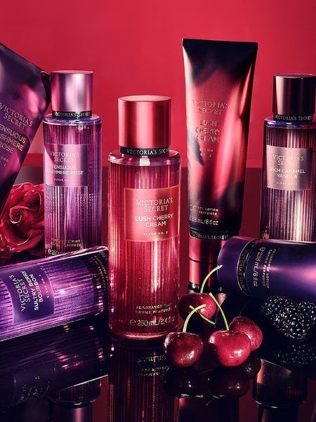 Спрей для тела Victoria's Secret Sultry Berry Bourbon Fragrance Mist  26868084 фото