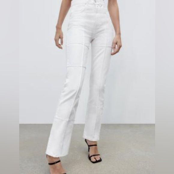 Джинси ZARA - High Waisted Straight Leg White Denim Jeans with Patchwork Detail 6688\210\250 фото