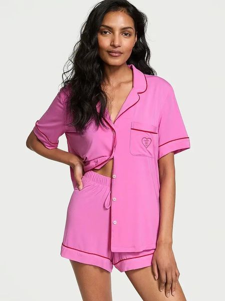 Подарунковий набір Victoria's Secret Піжама Modal Soft Short Pajama Set + Трусики Swiss Dot Dream Angels &mdash; основне фото товару, вигляд спереду