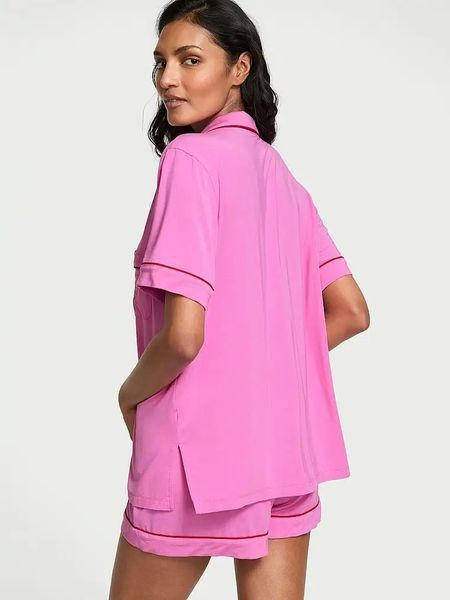 Подарунковий набір Victoria's Secret Піжама Modal Soft Short Pajama Set + Трусики Swiss Dot Dream Angels &mdash; основне фото товару, вигляд спереду