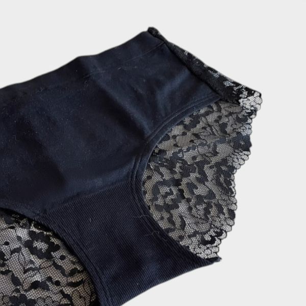 Трусики хипстеры Victoria's Secret Seamless Lace Brief Hiphugger Panty Black 26607650 фото