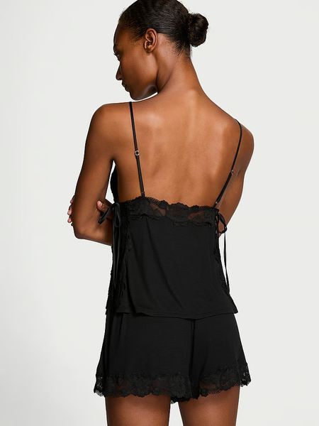 Піжама Victoria's Secret Ribbed Modal & Lace Cami Shorts Set &mdash; основне фото товару, вигляд спереду