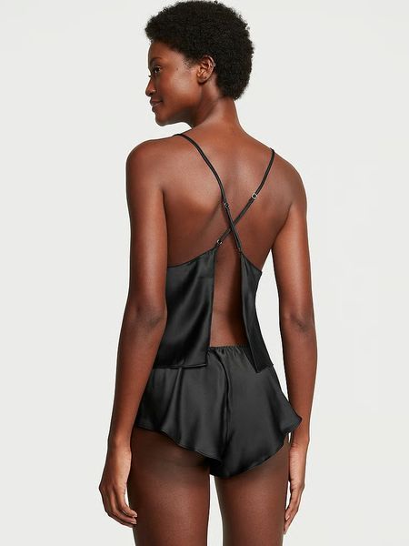 Піжама з шортами Victoria's Secret Satin Open-Back Cami & Shorts Set &mdash; основне фото товару, вигляд спереду