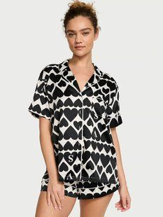 Піжама з шортами Victoria's Secret Glazed Satin Short Pajama Set New &mdash; основне фото товару, вигляд спереду