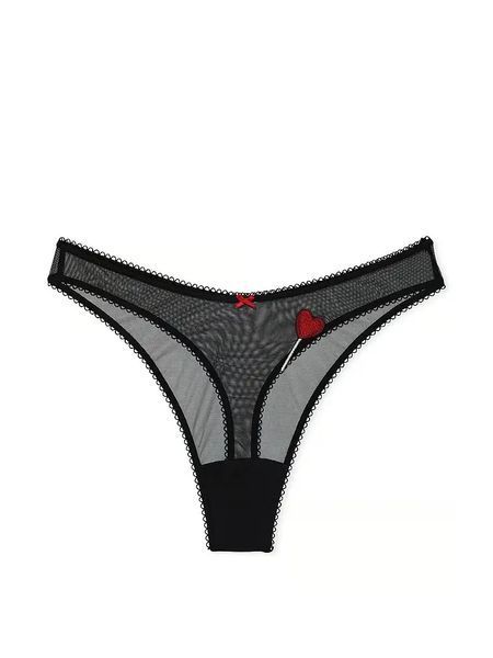 Подарунковий набір Victoria's Secret Піжама Сатинова Glazed Satin Short Pajama Set + Трусики стрінги Tease High-Leg Scoop Panty &mdash; основне фото товару, вигляд спереду