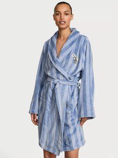 Халат Victoria's Secret Cozy Plush Robe Blue Stripes &mdash; основне фото товару, вигляд спереду