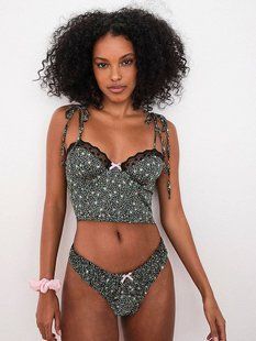 Комплект Victoria's Secret For Love and Lemons Farrah Bustier & High Waist Thong Set &mdash; основне фото товару, вигляд спереду