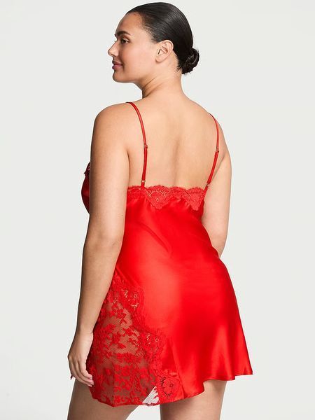 Пеньюар Victoria's Secret Dream Angels Dare to Dream Lace & Satin Slip Red 27171204 фото