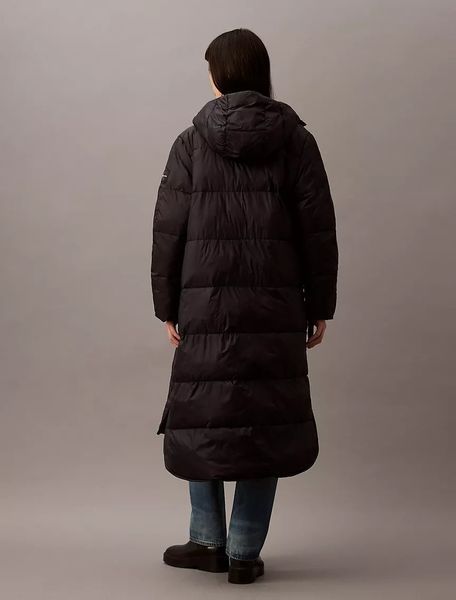 Куртка жіноча Calvin Klein Women's Hooded Puffer Jacket Black Beauty &mdash; основне фото товару, вигляд спереду