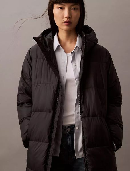 Куртка жіноча Calvin Klein Women's Hooded Puffer Jacket Black Beauty &mdash; основне фото товару, вигляд спереду