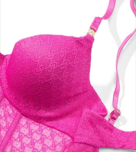 Боді Victoria's Secret Fuchsia Frenzy Pink Lace Icon Bodysuit &mdash; основне фото товару, вигляд спереду