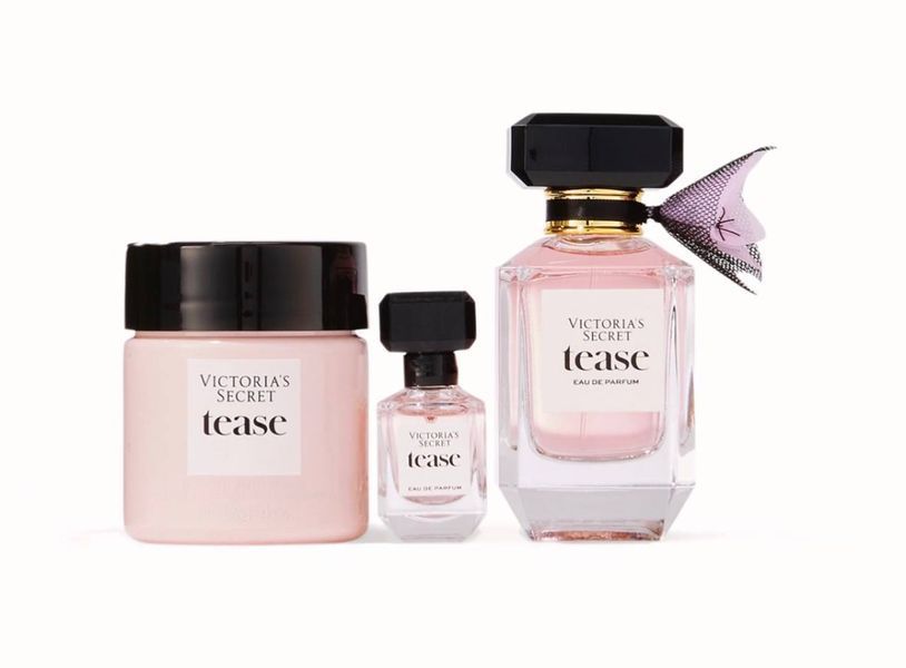 Набір Victoria's Secret Tease Luxe Fine 3 Piece Fragrance Gift Set  &mdash; основне фото товару, вигляд спереду