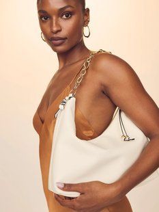 Сумка Victoria&rsquo;s Secret VS Icon Medium Shoulder Bag  &mdash; основне фото товару, вигляд спереду