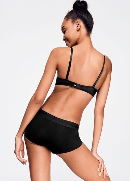 Бюстгальтер Victoria's Secret Pink Wear Everywhere T-shirt Bra &mdash; основне фото товару, вигляд спереду