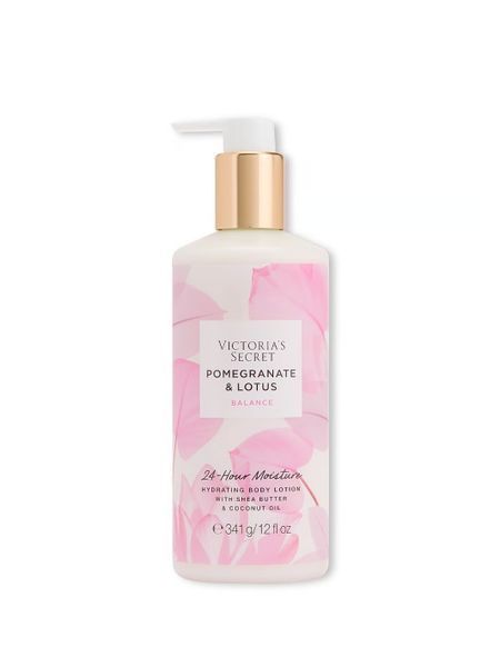 Подарунковий набір Victoria's Secret Natural Beauty Pomegranate & Lotus Fragrance Lotion + Гель для душу &mdash; основне фото товару, вигляд спереду