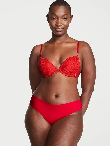 Набір Трусиків Victoria's Secret Lace Cheeky Panty Red + Мережевні Трусики Thong Panty Red + Безшовні трусики No-Show Thong Red &mdash; основне фото товару, вигляд спереду