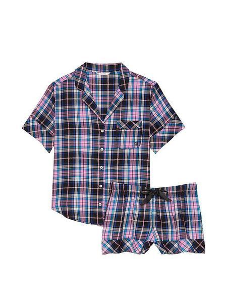 Піжама з шортами Victoria's Secret Flannel Short Pajama Set &mdash; основне фото товару, вигляд спереду