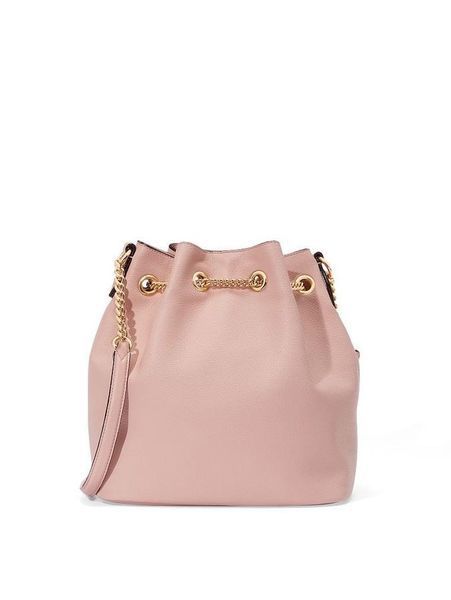 Сумка Victoria&rsquo;s Secret The Victoria Bucket Bag Orchid Blush &mdash; основне фото товару, вигляд спереду