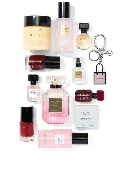 Подарунковий набір Victoria's Secret 12-Piece Fragrance Wardrobe Gift Set ft. Signature Eau de Parfums + Exclusive Mists, Body Care, & More  &mdash; основне фото товару, вигляд спереду