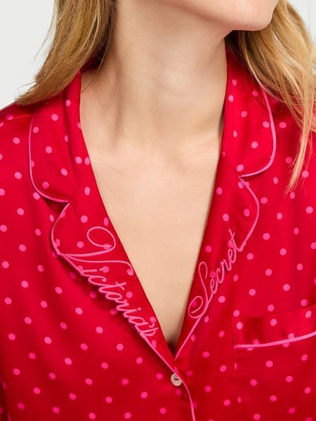 Піжама Сатинова Victoria's Secret Satin Long Pajama Set &mdash; основне фото товару, вигляд спереду