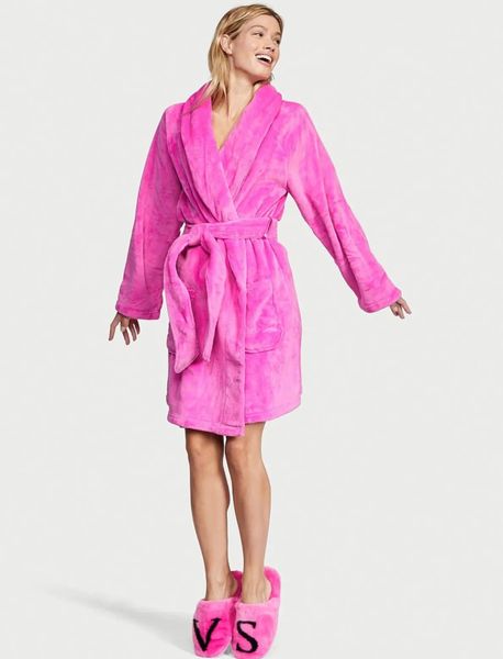 Халат Victoria's Secret Short Cozy Robe Pink 26537596 фото