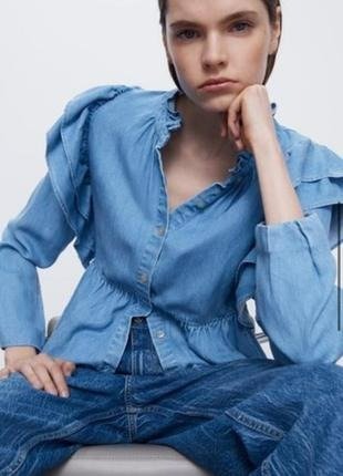 Сорочка жіноча ZARA Ruffle Trimmed Long Sleeve Button Down Denim Chambray Blue Medium 6929\005\406 фото