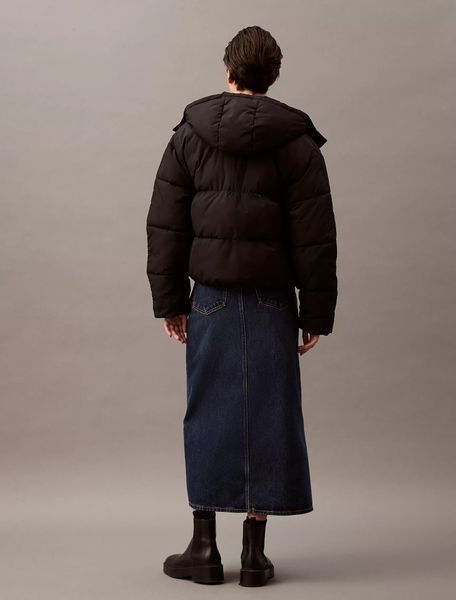 Куртка жіноча Calvin Klein Women's Classic Puffer Jacket Black Beauty &mdash; основне фото товару, вигляд спереду