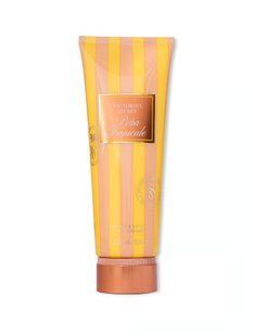 Лосьйон для тіла Victoria's Secret Pina Tropicale Fragrance Lotion  &mdash; основне фото товару, вигляд спереду
