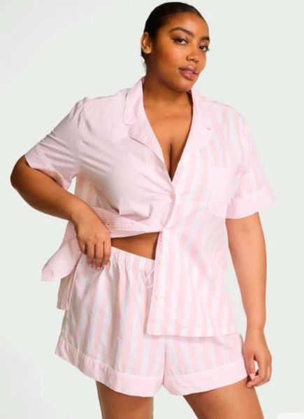 Піжама з шортиками Victoria's Secret Heritage Cotton Short Pajama Set — фото товару | VikkyStyle Піжама з шортиками Victoria's Secret Heritage Cotton Short Pajama Set — основне фото товару, вигляд спереду