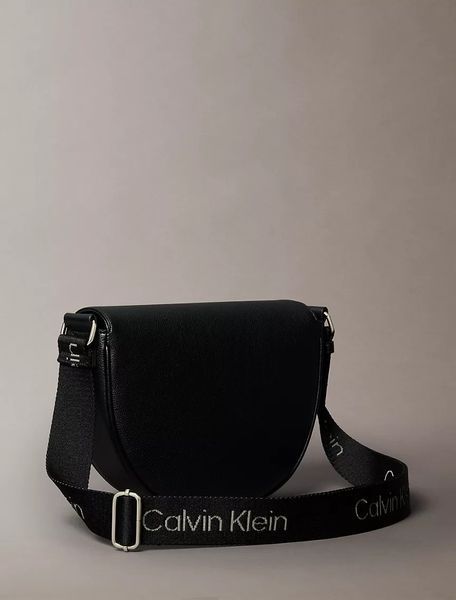 Сумка кросс-боди Calvin Klein All Day Saddle Bag 36203032 фото