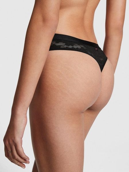 Трусики стринги Victoria's Secret Thong Panty Black 26124671 фото