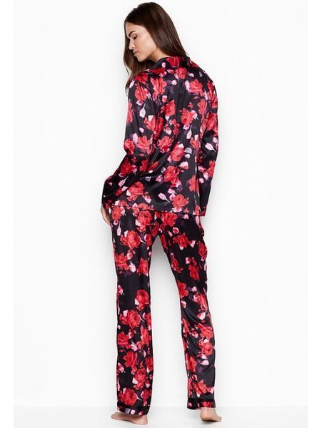 Піжама Victoria's Secret The Satin Long PJ Set Black Floral Print &mdash; основне фото товару, вигляд спереду