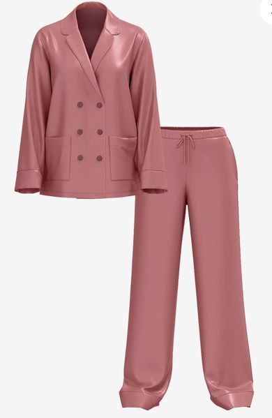Піжама Сатинова Victoria's Secret  Luxe Satin Double-Breasted Long Pajama Set &mdash; основне фото товару, вигляд спереду