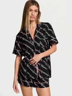 Піжама з шортами Victoria's Secret Flannel Short Pajama Set   &mdash; основне фото товару, вигляд спереду