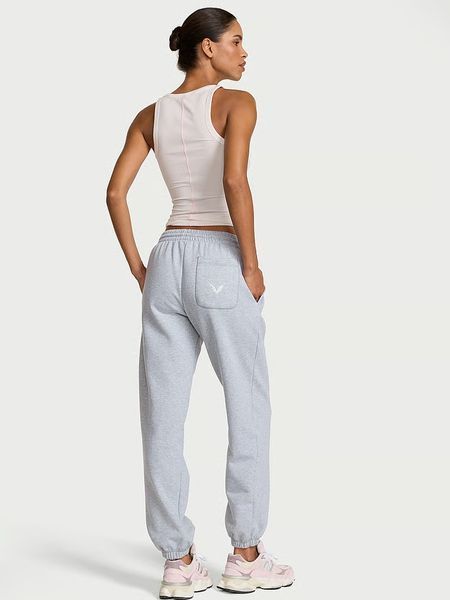Костюм Victoria's Secret Iconic Fleece Relaxed Hoodie + Jogger Sweatpant &mdash; основне фото товару, вигляд спереду