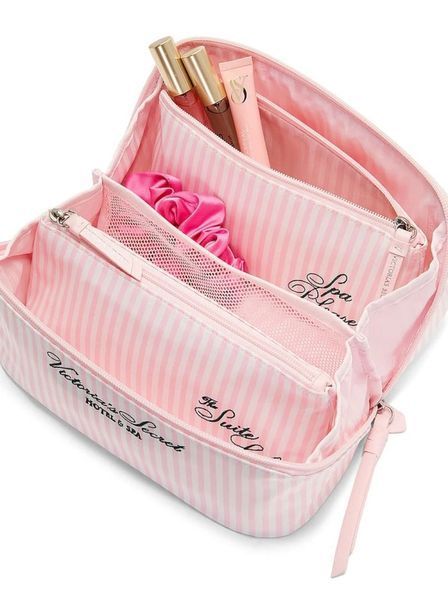 Косметичка Victoria's Secret 3-Piece Packable Travel Set Heritage Stripe HOTEL&SPA &mdash; основне фото товару, вигляд спереду
