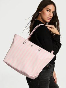 Сумка Victoria's Secret Large Tote Bag  &mdash; основне фото товару, вигляд спереду