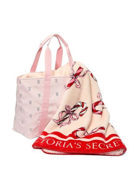Плед Victoria's Secret Cozy Plush Sherpa Blanket Candy Canes &mdash; основне фото товару, вигляд спереду