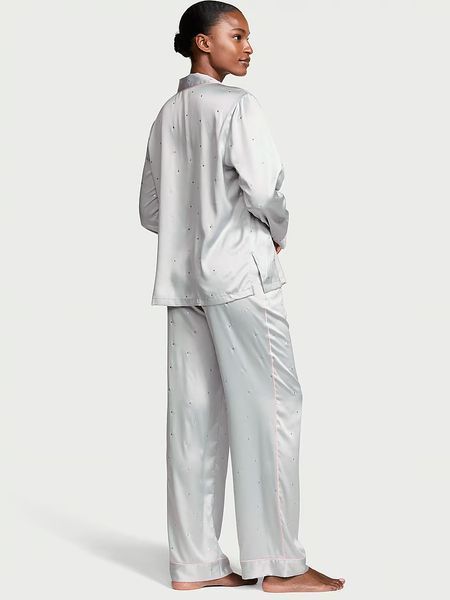 Сатинова піжама Victoria's Secret Glazed Satin Dew Drop Long Pajama Set &mdash; основне фото товару, вигляд спереду