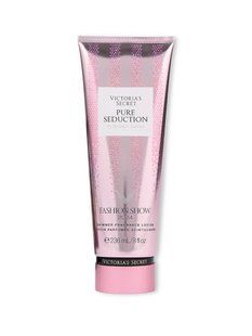 Лосьйон для тіла Victoria's Secret Pure Seduction Fashion Show '24 Runway Shine Iconic Shimmer Fragrance Lotion &mdash; основне фото товару, вигляд спереду