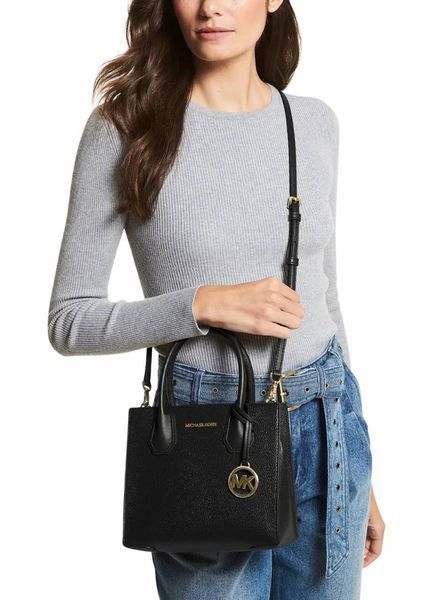Сумка Michael Kors Mercer Medium Pebbled Leather Crossbody Bag &mdash; основне фото товару, вигляд спереду