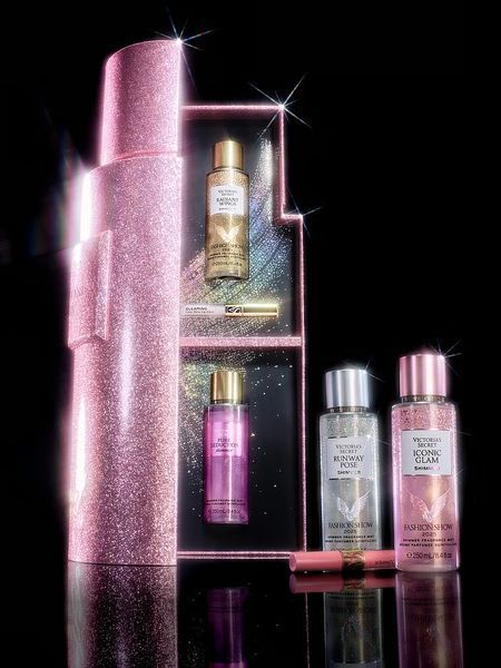 Подарунковий набір Victoria's Secret Shimmer Icons Fragrance Gift Set &mdash; основне фото товару, вигляд спереду