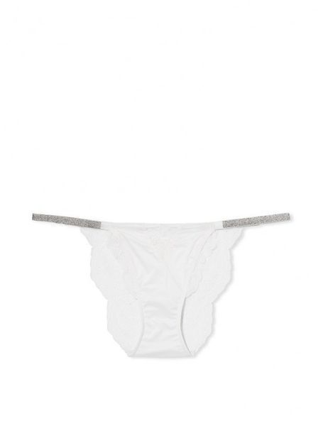 Трусики Victoria&rsquo;s Secret Shine Strap Lace Cheeky Panty Coconut White &mdash; основне фото товару, вигляд спереду